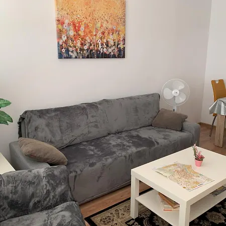 Apartment T8